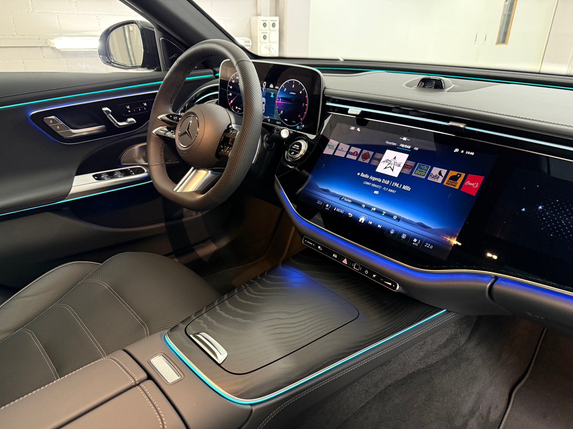 MERCEDES-BENZ E 220 d 4MATIC Limousine-image-11