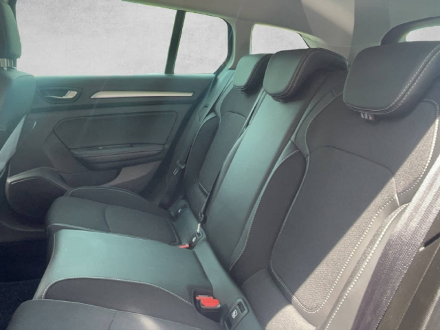 RENAULT Megane Grandtour TCe 160 Intens-image-9