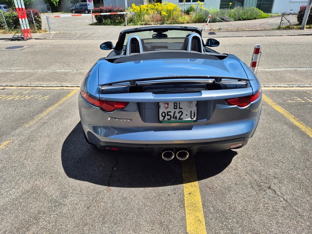 JAGUAR F-Type Convertible 3.0 V6 S/C-image-6