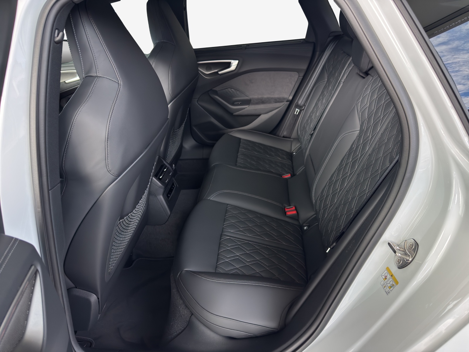 AUDI S5 Avant TFSI quattro S tronic-image-11
