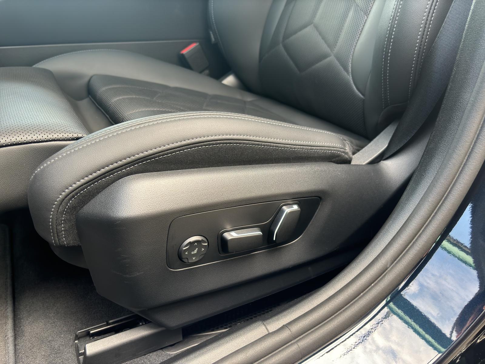 BMW 520d xDrive Touring-image-14