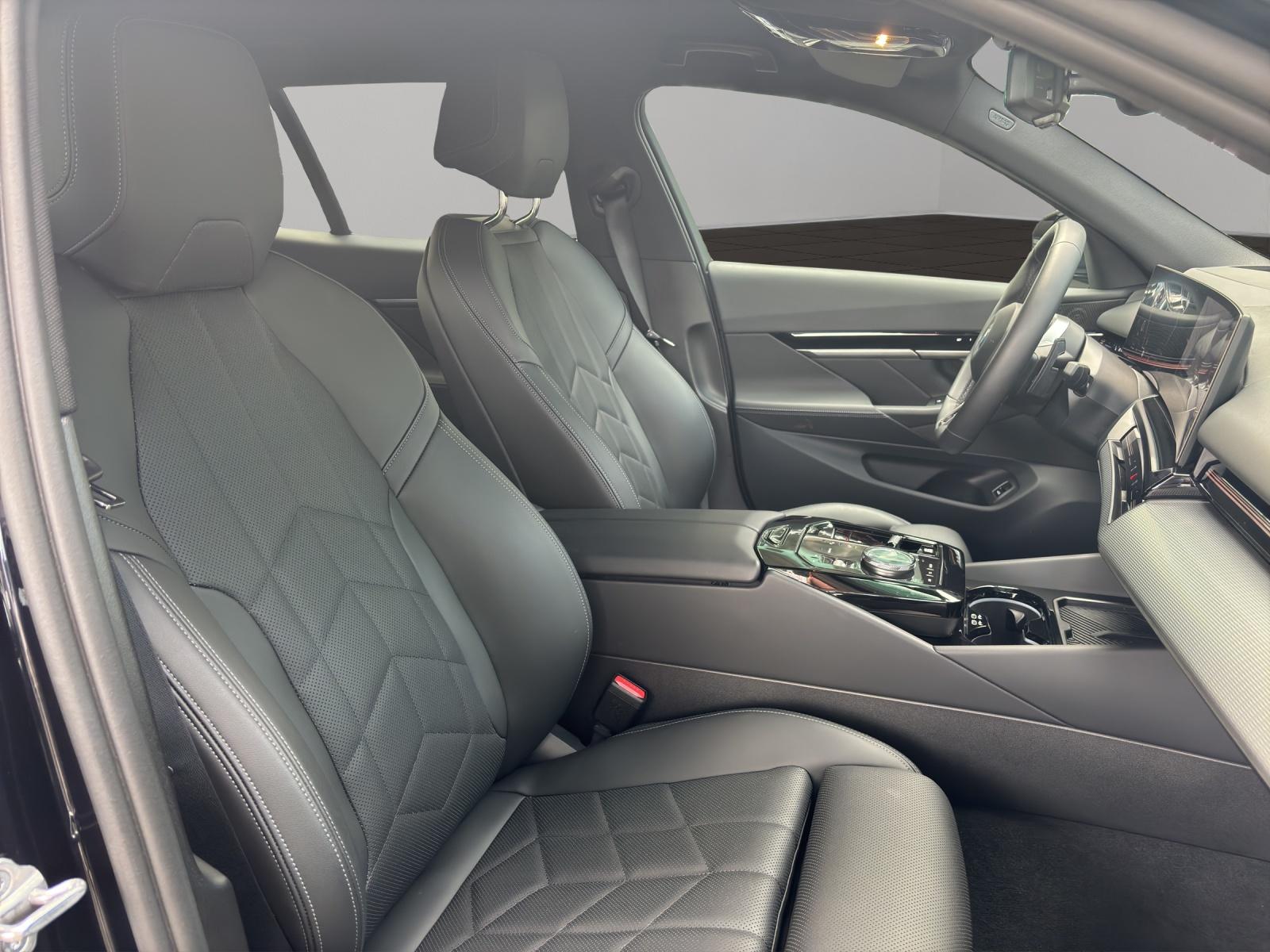 BMW 520d xDrive Touring-image-10