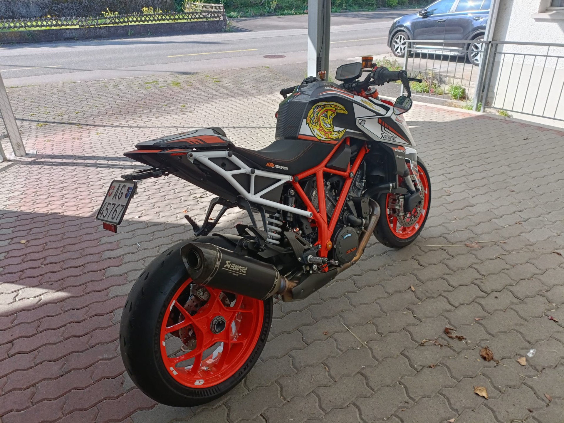 KTM 1290 Super Duke R-image-2
