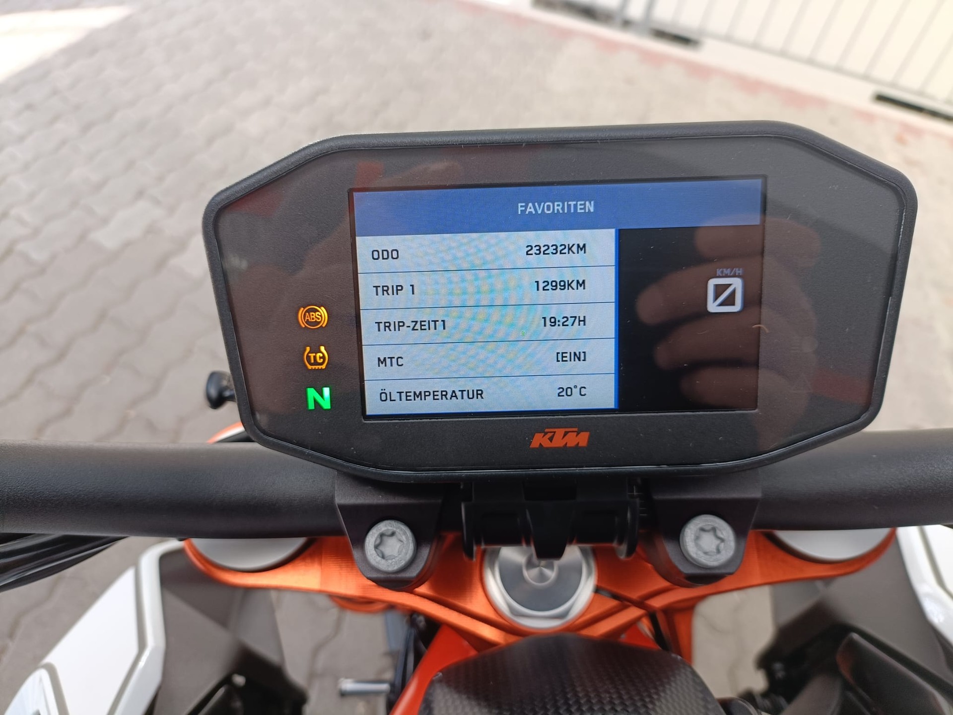 KTM 1290 Super Duke R-image-5