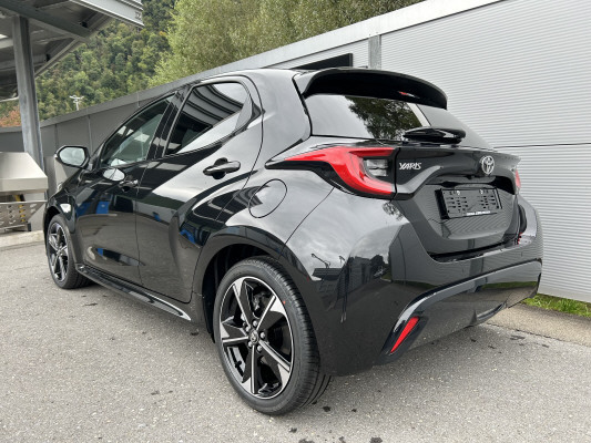 TOYOTA Yaris 1.5 Premium e-CVT-image-3