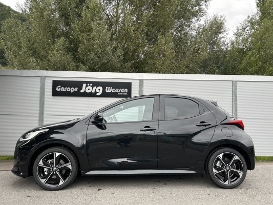 TOYOTA Yaris 1.5 Premium e-CVT-image-2