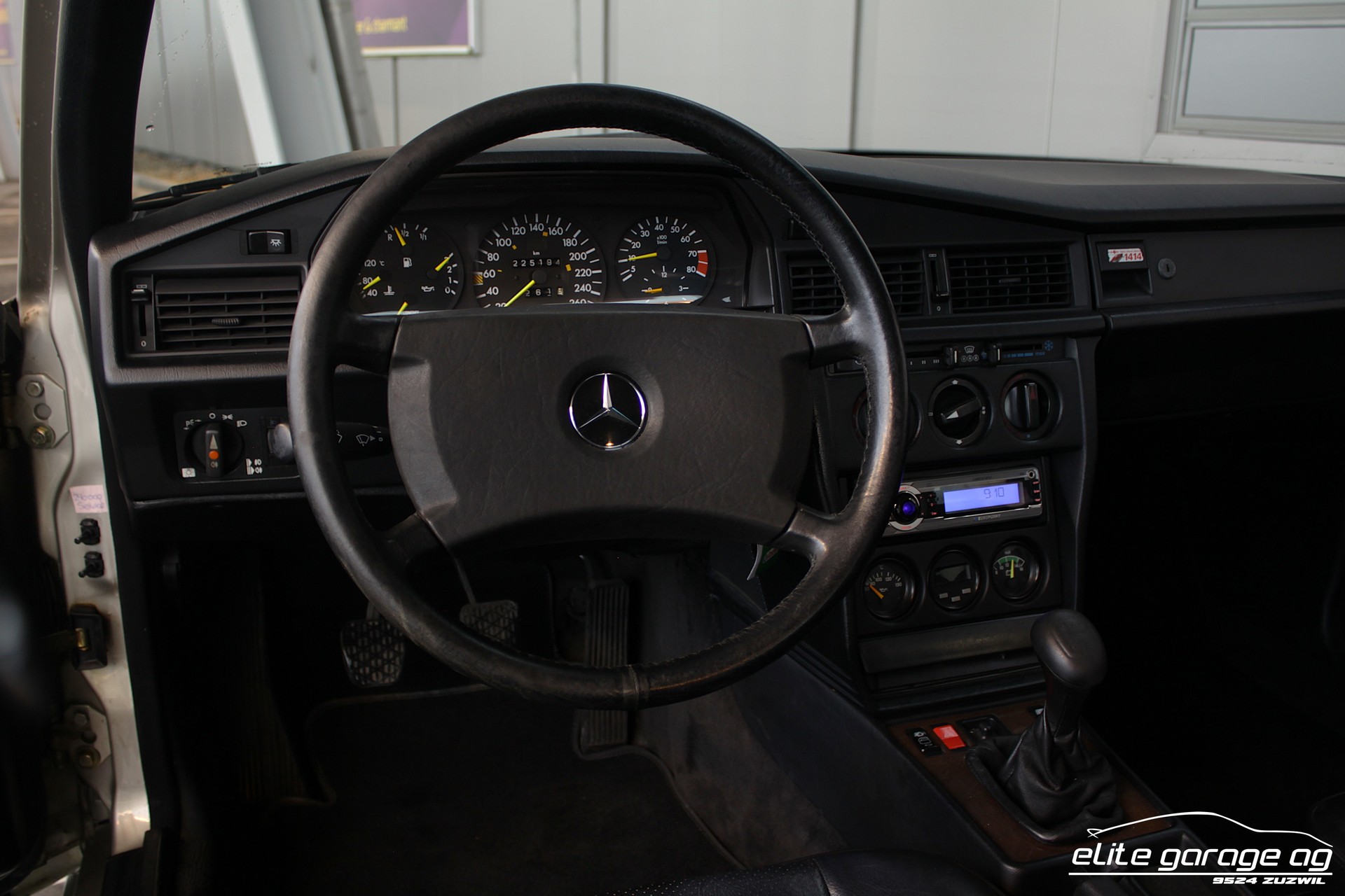 MERCEDES-BENZ 190 E 2.5-16 VETERANENGEPRÜFT-image-14
