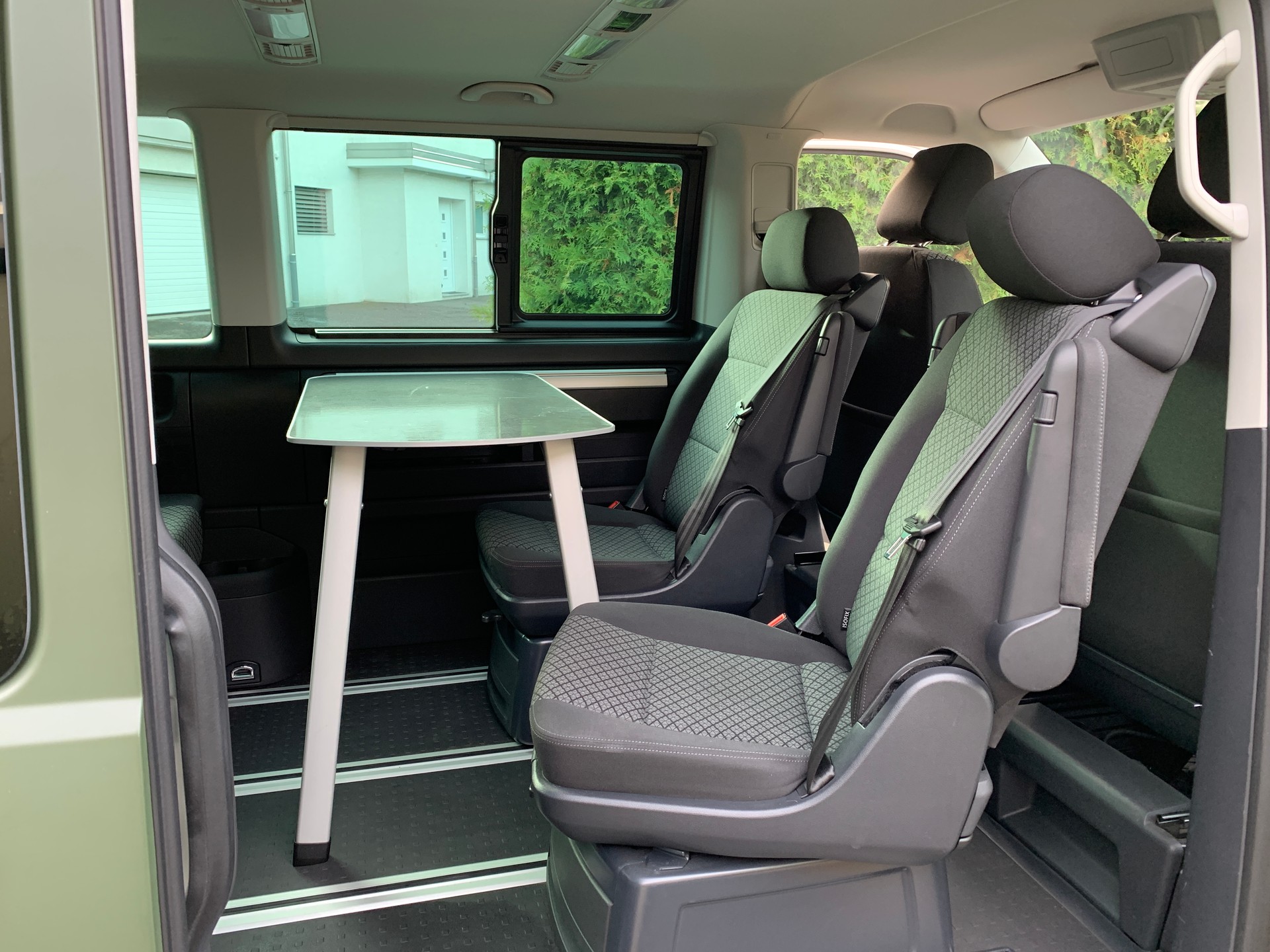 VW T6.1 Multivan 2.0 TDI 150 Trendline Liberty 4 Motion / Outdoor Adventure Ikamper-image-5