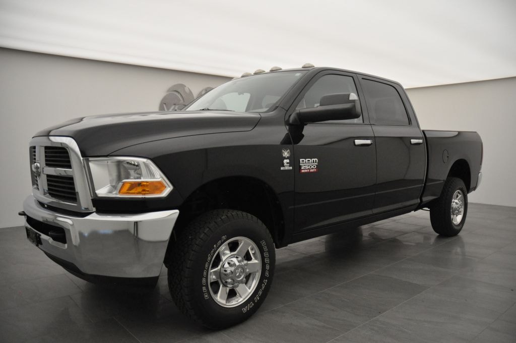 DODGE Ram 2500 6.7 TD Crew Cab SLT-image-8