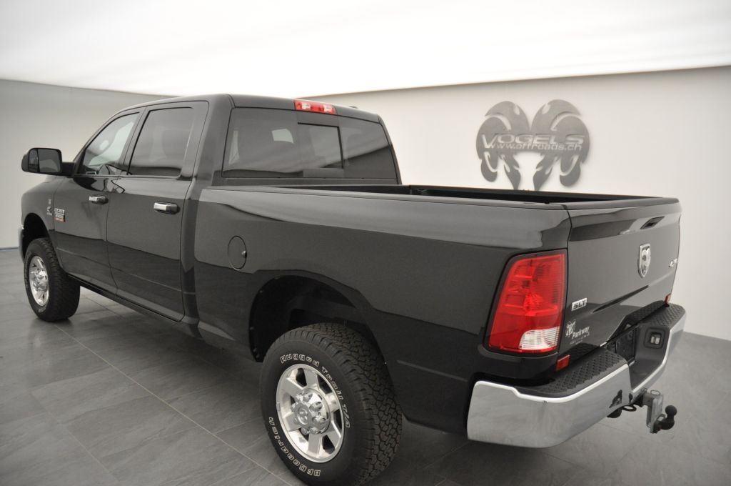 DODGE Ram 2500 6.7 TD Crew Cab SLT-image-7