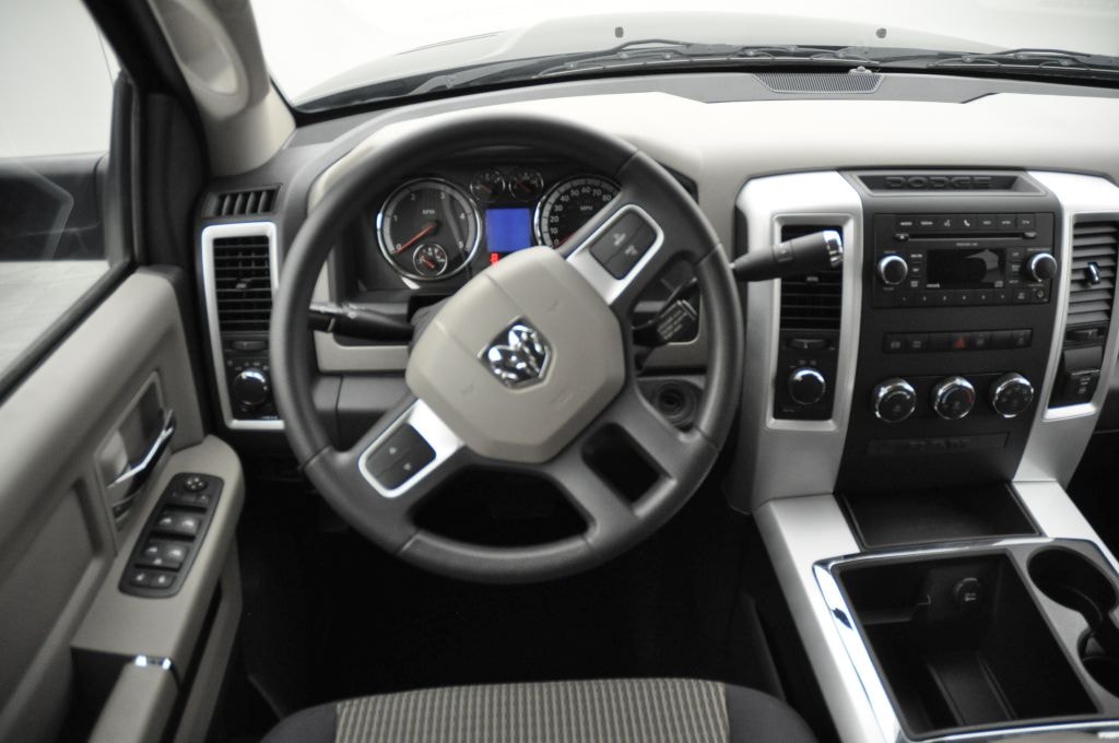 DODGE Ram 2500 6.7 TD Crew Cab SLT-image-11