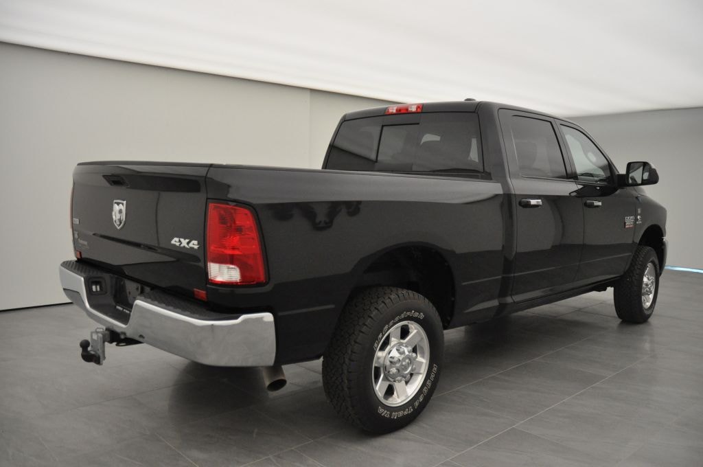 DODGE Ram 2500 6.7 TD Crew Cab SLT-image-4