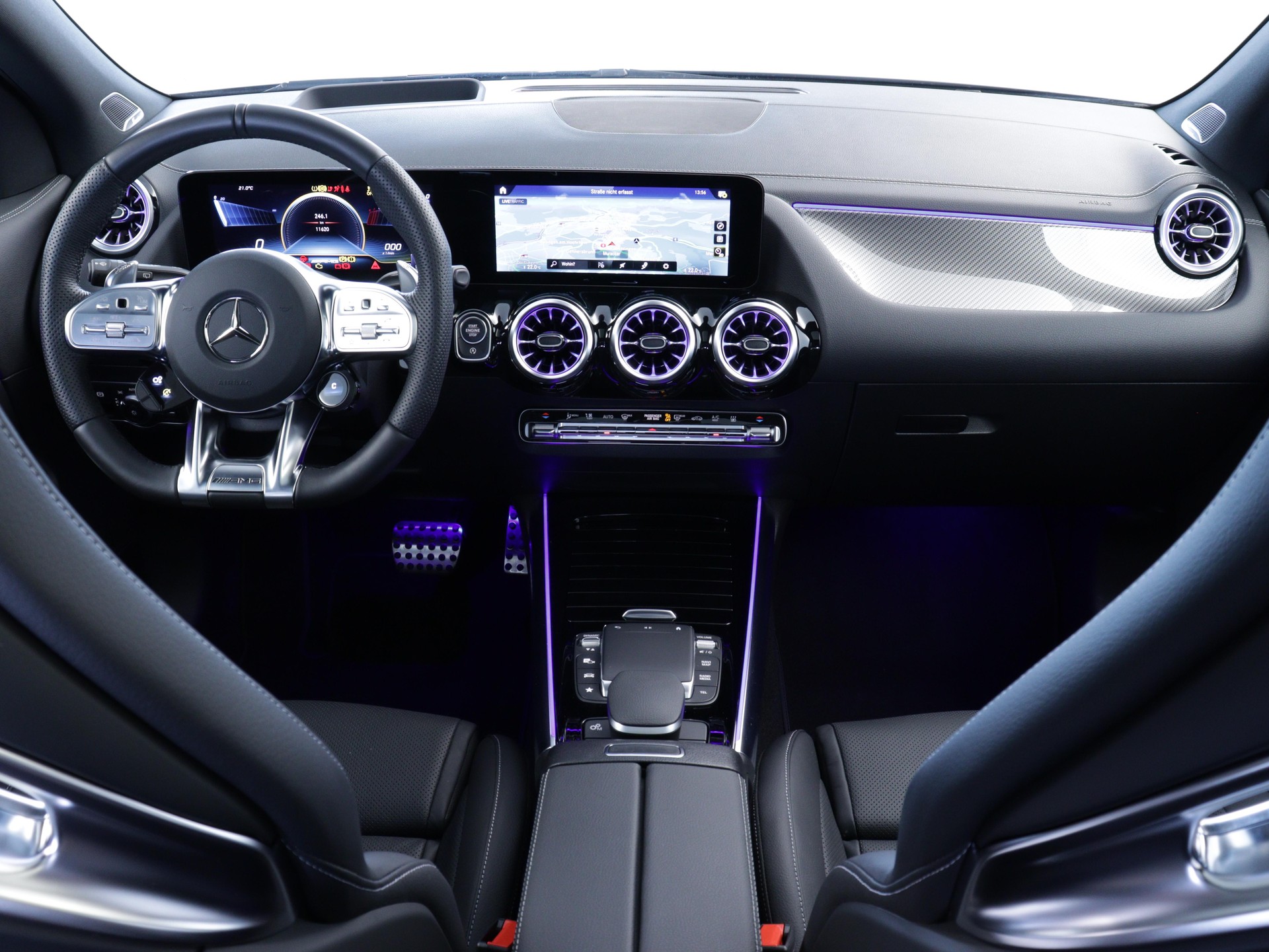 MERCEDES-BENZ GLA 35 AMG 4matic-image-6
