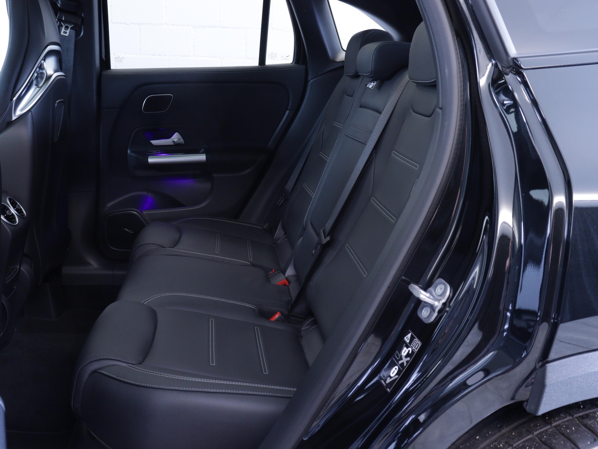 MERCEDES-BENZ GLA 35 AMG 4matic-image-12