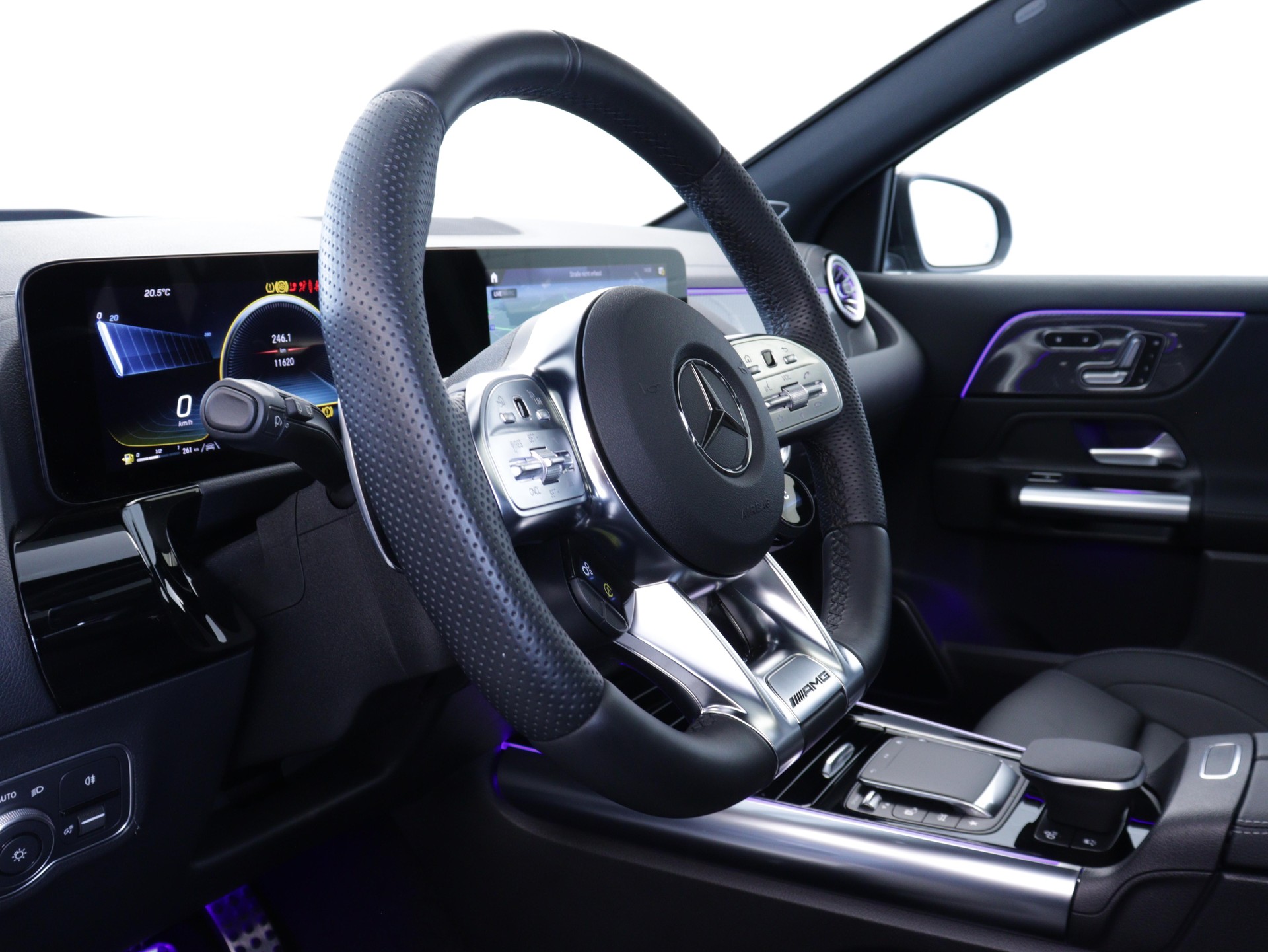 MERCEDES-BENZ GLA 35 AMG 4matic-image-8