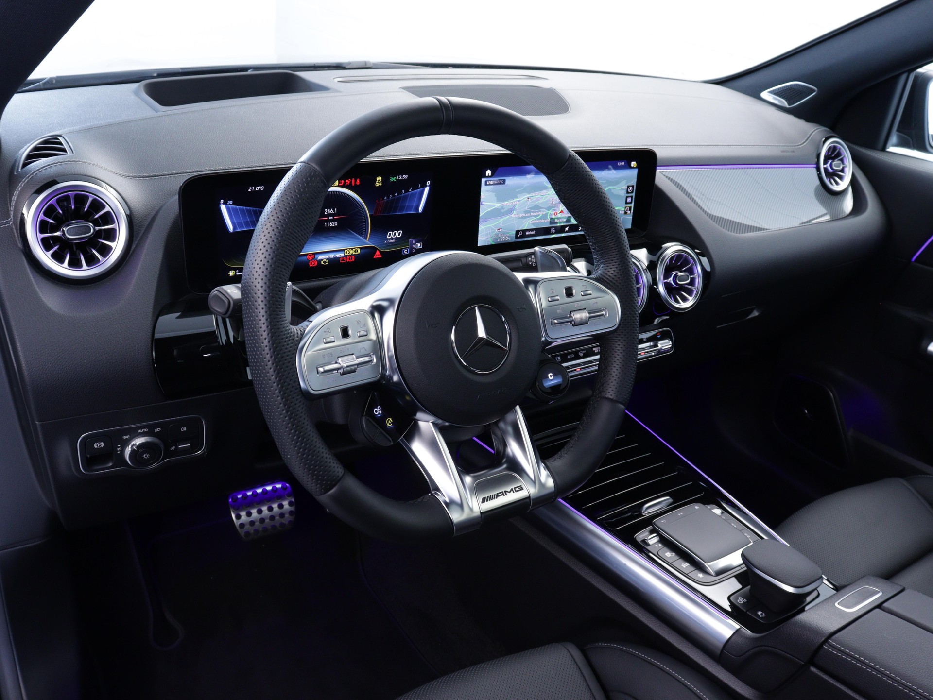 MERCEDES-BENZ GLA 35 AMG 4matic-image-7