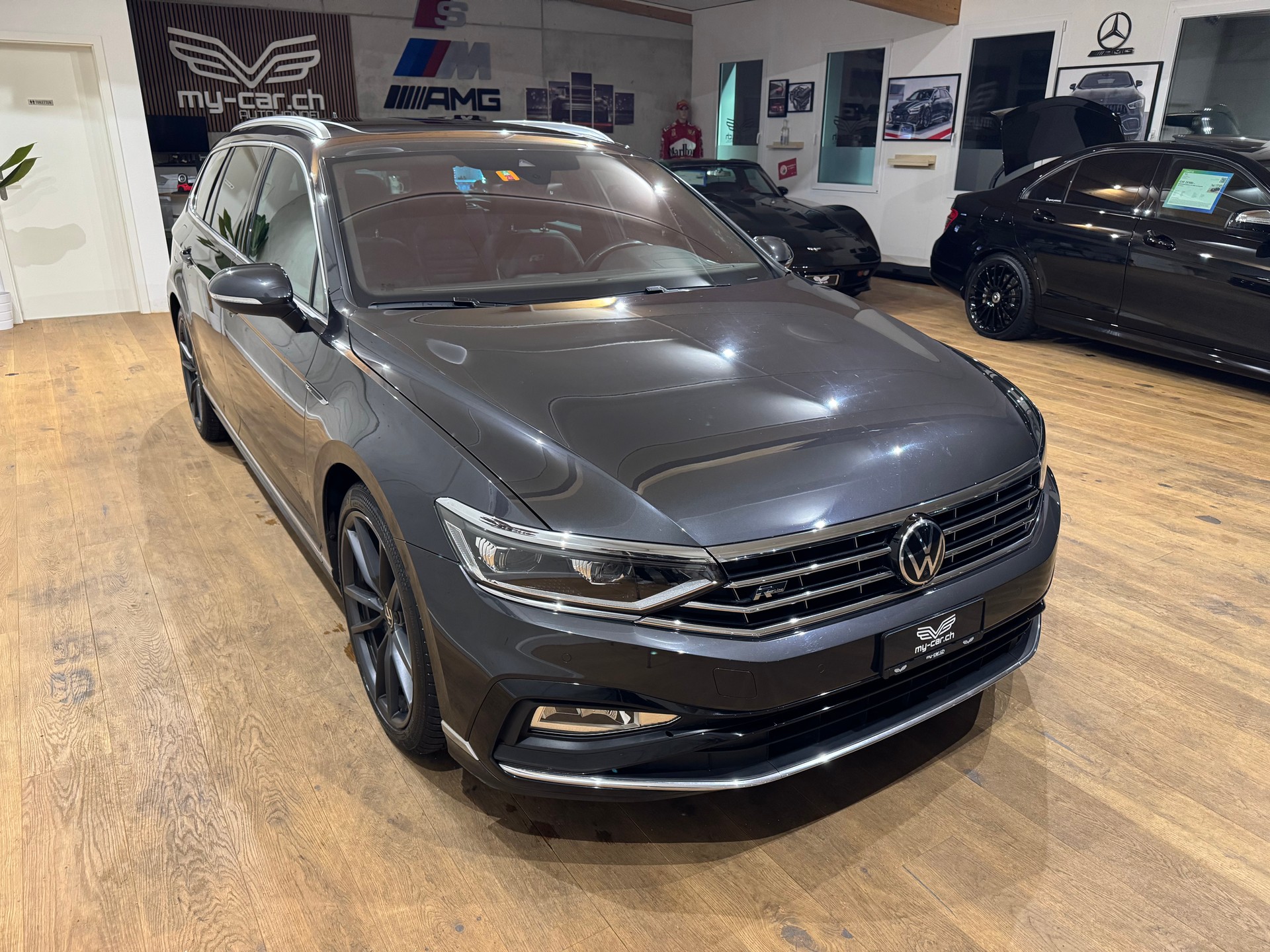VW Passat Variant 2.0 TSI Elegance R-Line 4Motion DSG || HEAD UP || HARMAN KARDON || PANORAMA || 360 || VIRTUAL || APPLE CARPLAY-image-14