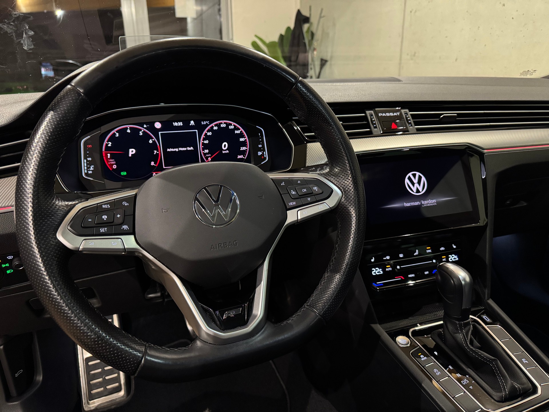 VW Passat Variant 2.0 TSI Elegance R-Line 4Motion DSG || HEAD UP || HARMAN KARDON || PANORAMA || 360 || VIRTUAL || APPLE CARPLAY-image-22