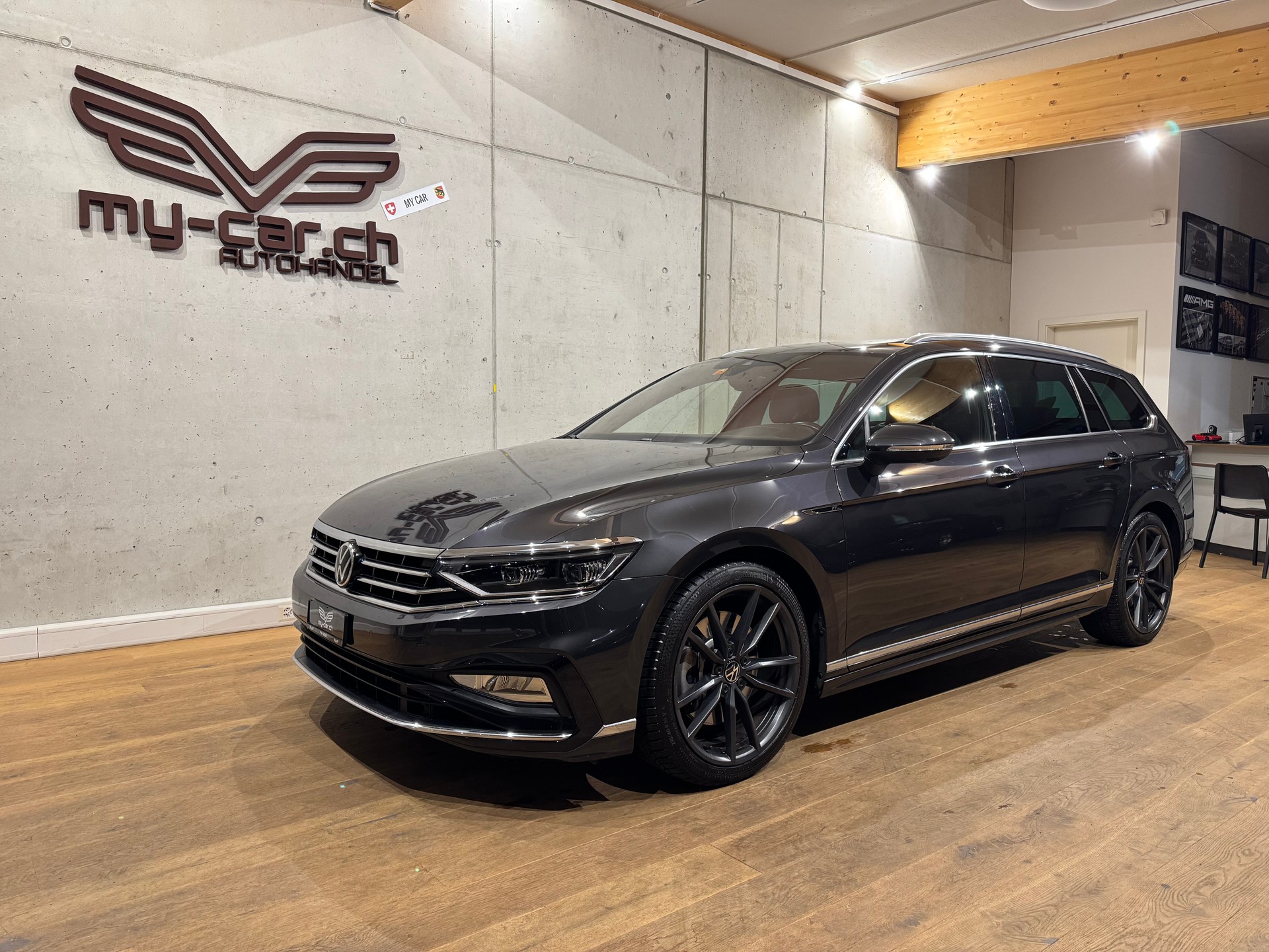 VW Passat Variant 2.0 TSI Elegance R-Line 4Motion DSG || HEAD UP || HARMAN KARDON || PANORAMA || 360 || VIRTUAL || APPLE CARPLAY-image-0