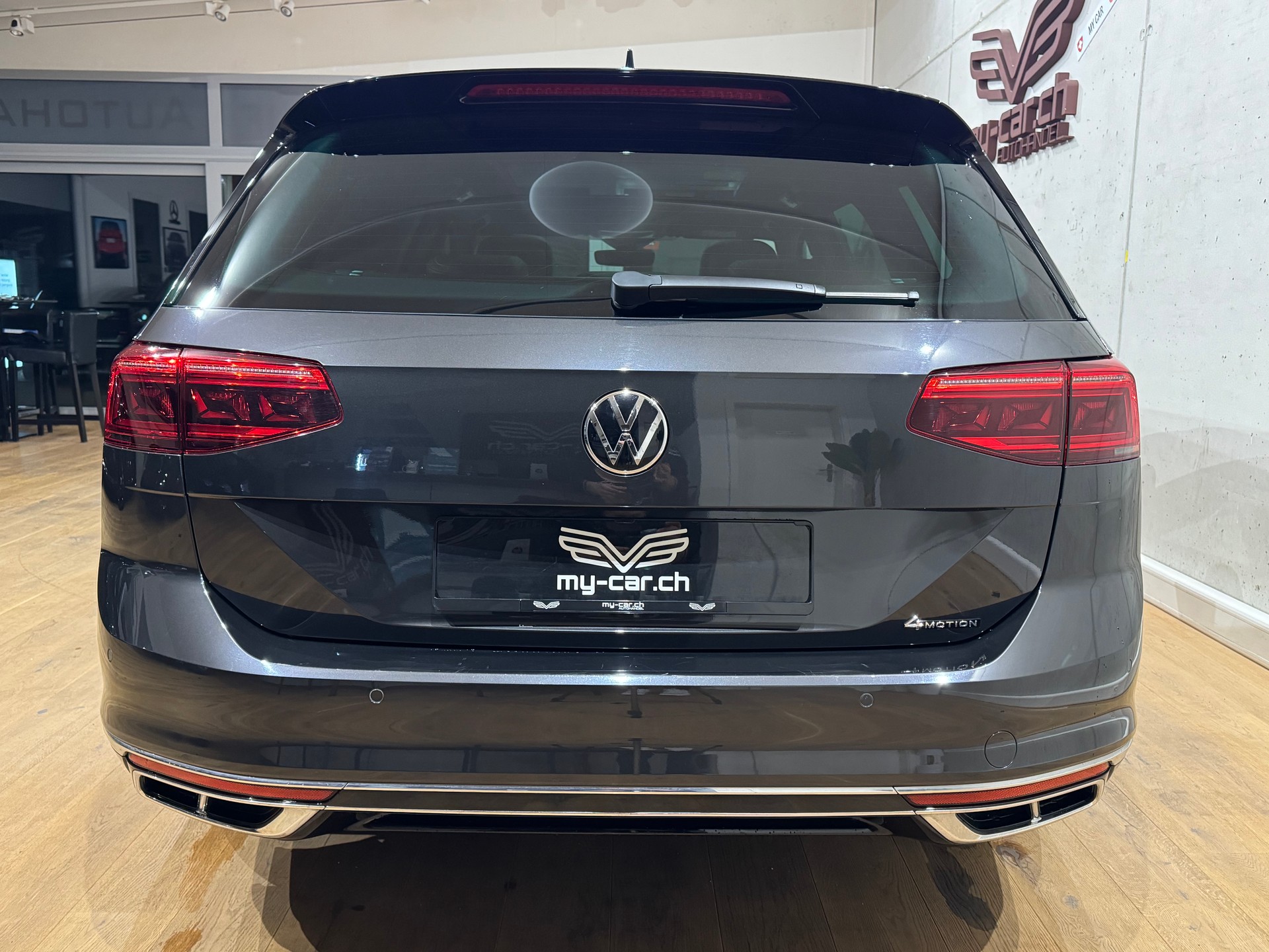 VW Passat Variant 2.0 TSI Elegance R-Line 4Motion DSG || HEAD UP || HARMAN KARDON || PANORAMA || 360 || VIRTUAL || APPLE CARPLAY-image-8