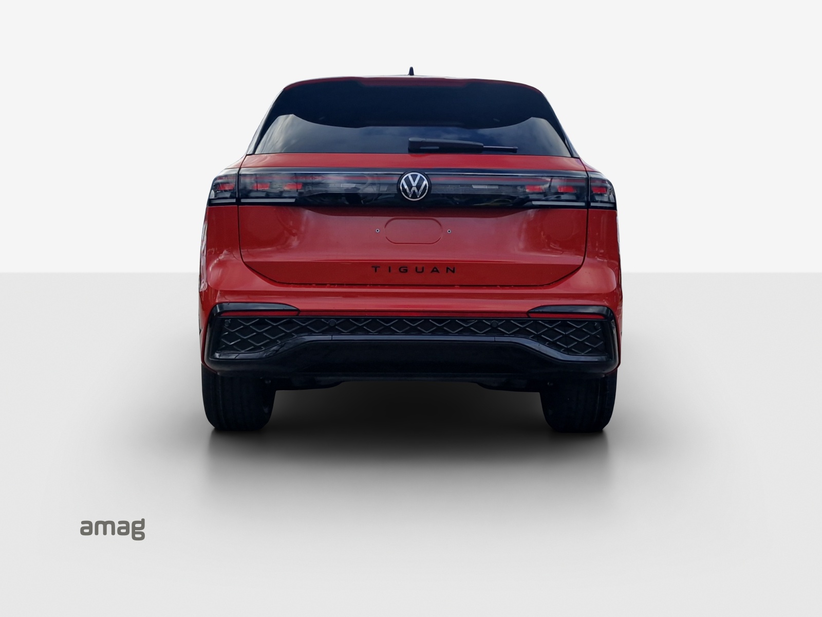 VW Tiguan 2.0 TSI DSG R-Line 4Motion-image-3