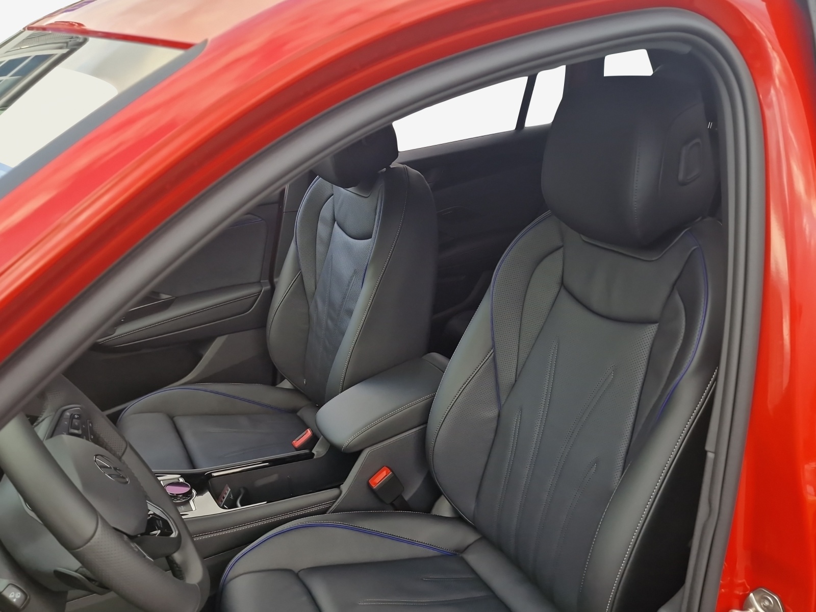 VW Tiguan 2.0 TSI DSG R-Line 4Motion-image-13