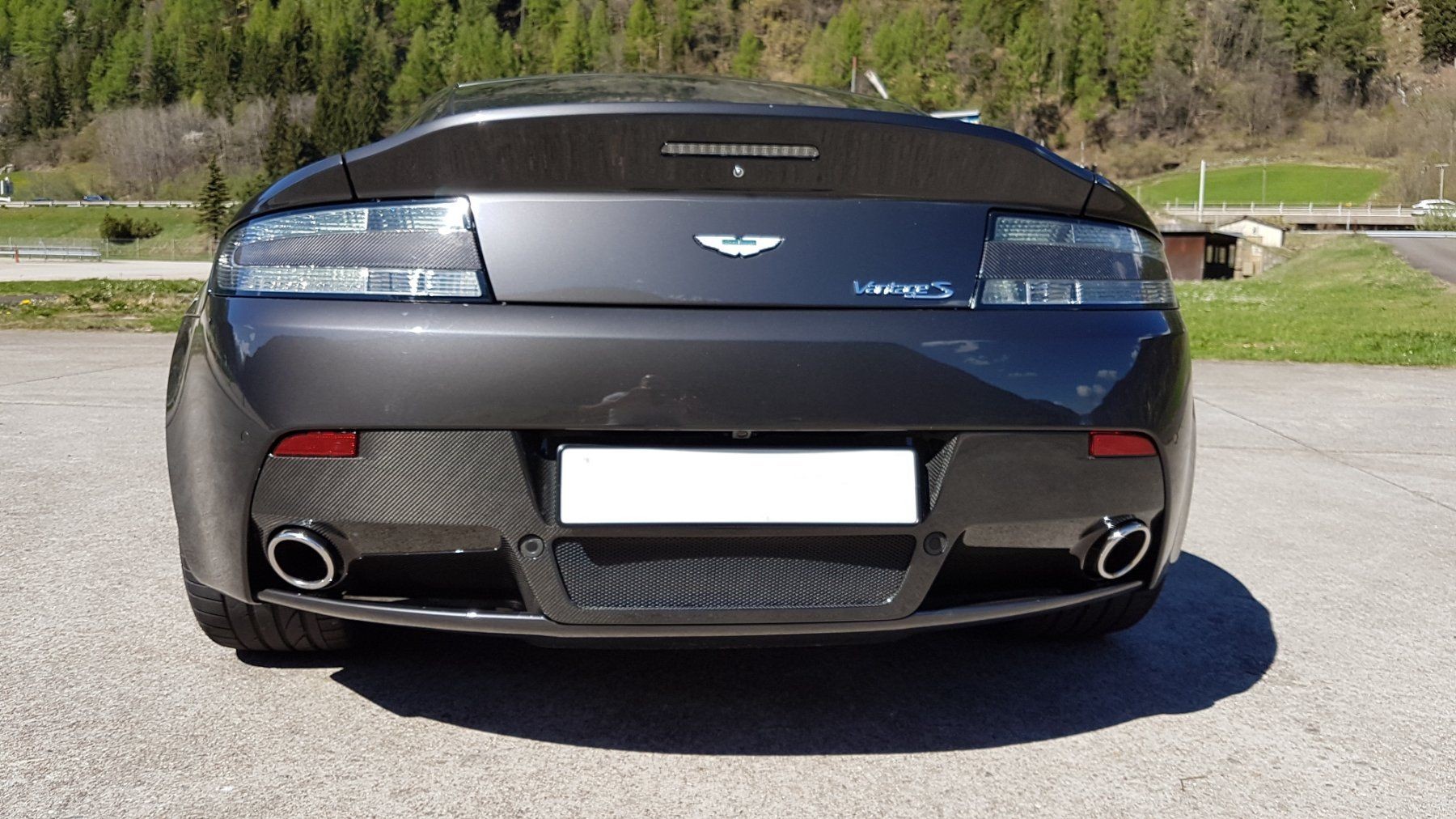 ASTON MARTIN V8 Vantage 4.7 S Sportshift-image-3