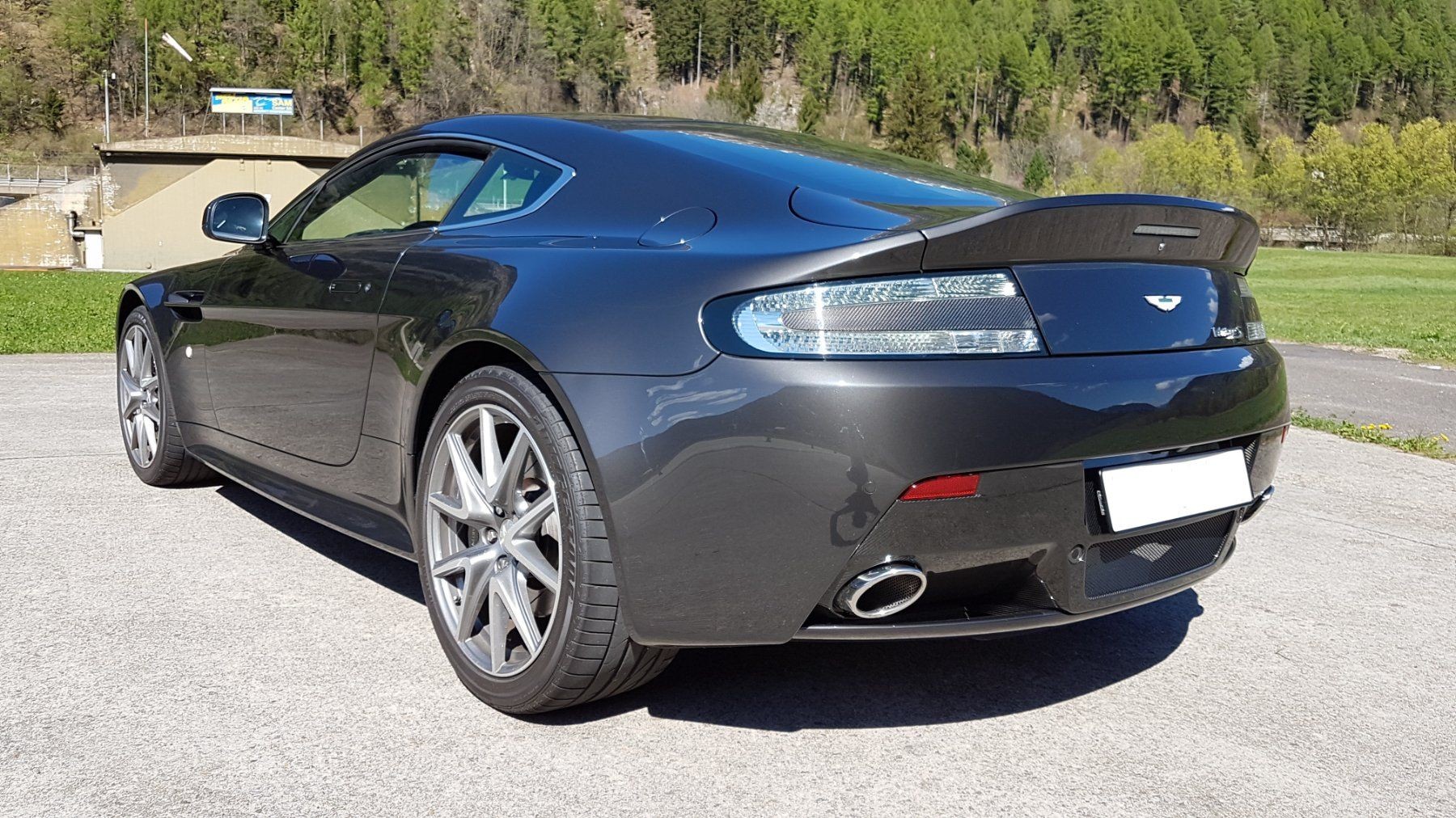 ASTON MARTIN V8 Vantage 4.7 S Sportshift-image-4