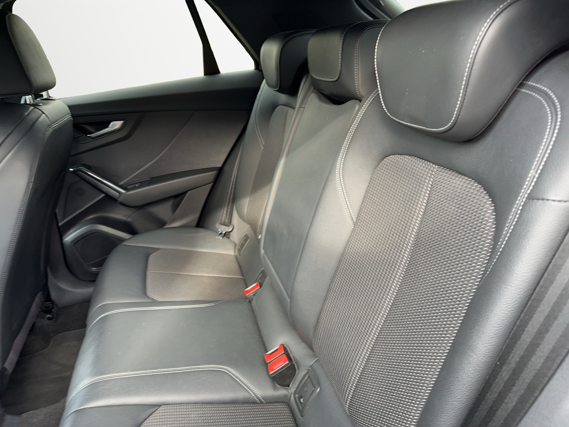 AUDI Q2 40 TFSI Sport Attraction quattro S-tronic-image-10