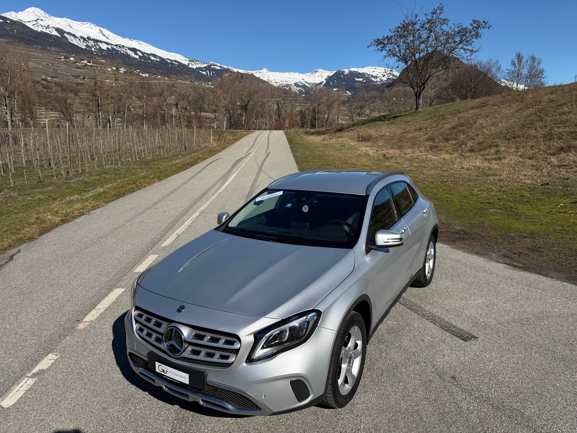 MERCEDES-BENZ GLA 180 Urban 7G-Tronic-image-1