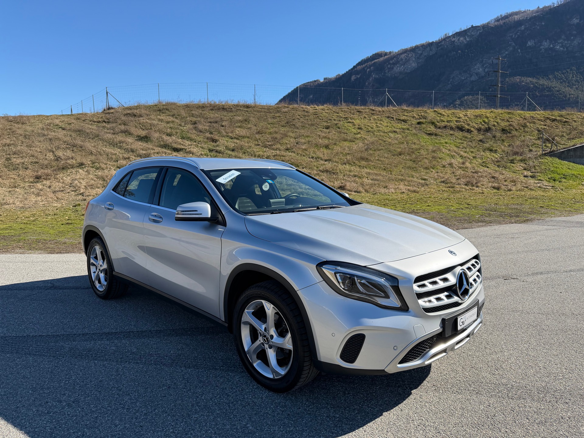 MERCEDES-BENZ GLA 180 Urban 7G-Tronic-image-3