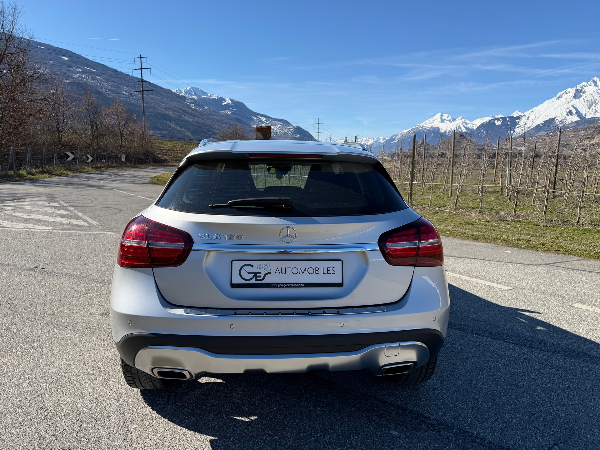 MERCEDES-BENZ GLA 180 Urban 7G-Tronic-image-9