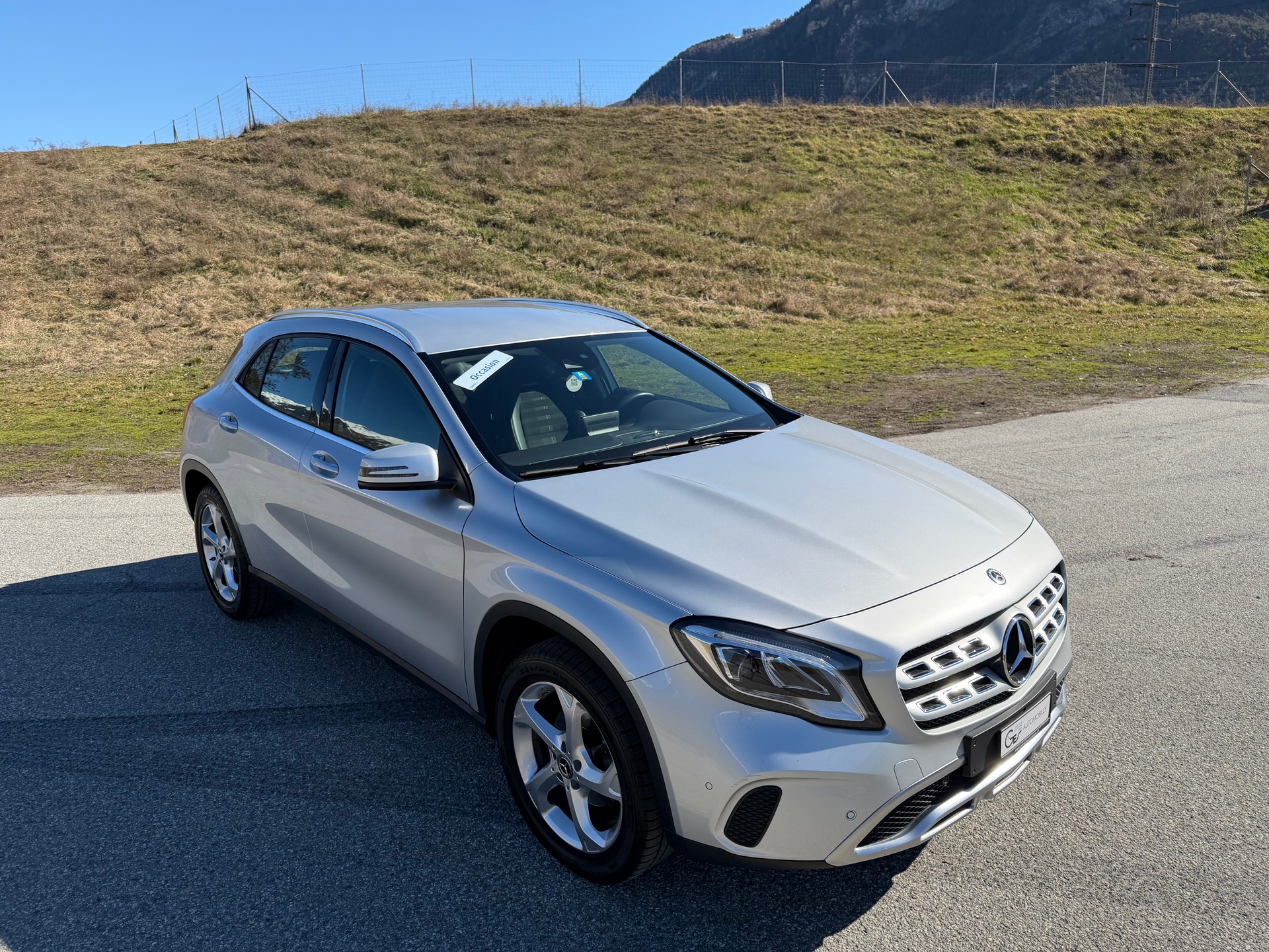 MERCEDES-BENZ GLA 180 Urban 7G-Tronic-image-2