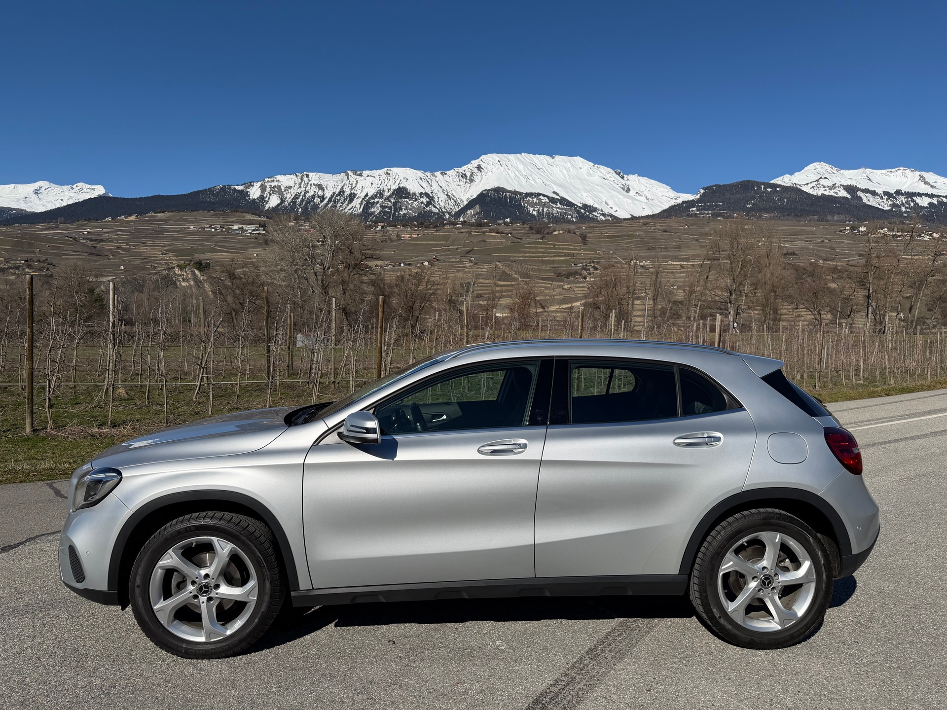 MERCEDES-BENZ GLA 180 Urban 7G-Tronic-image-7