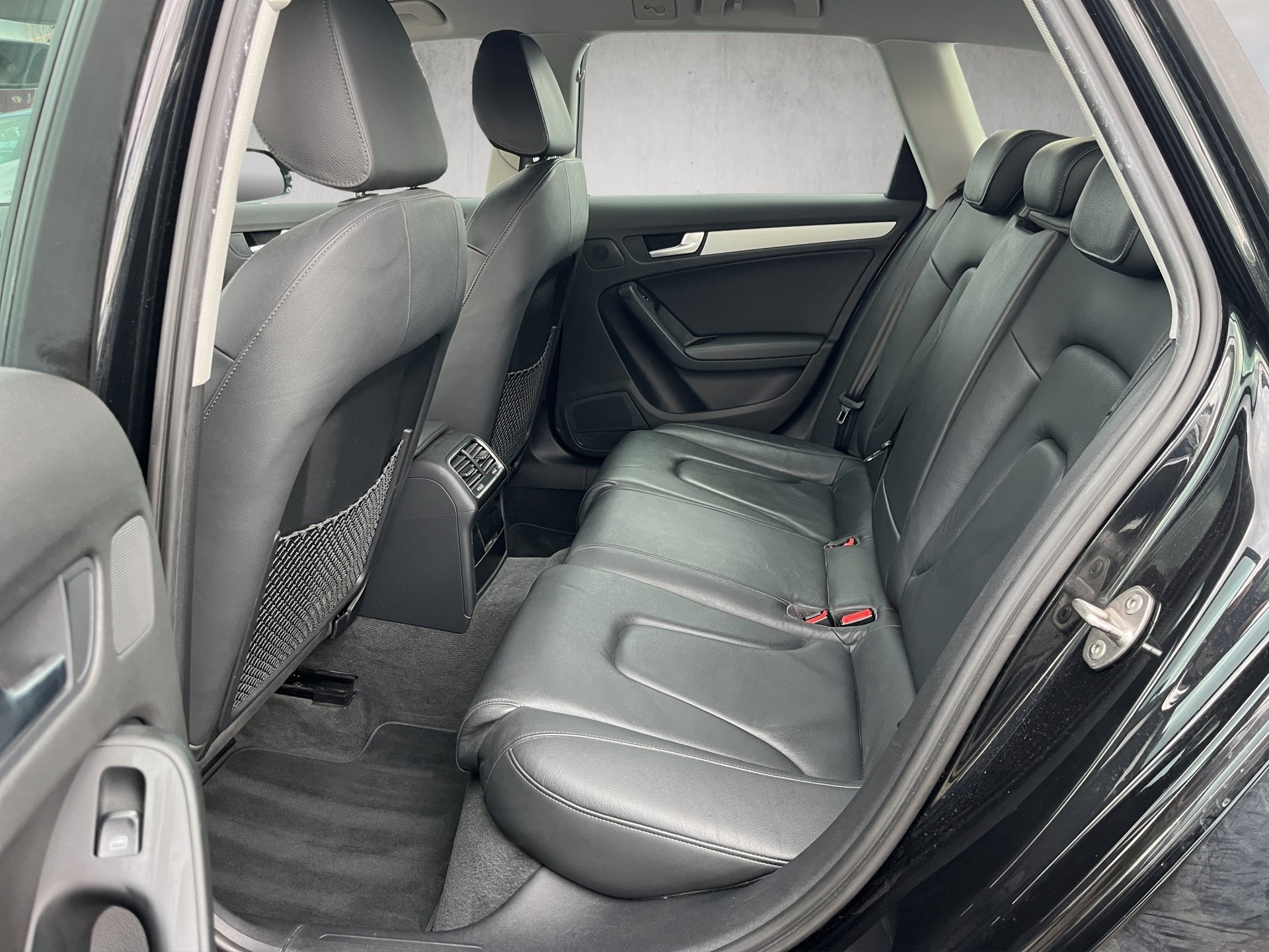 AUDI A4 Avant 1.8 TFSI multitronic-image-11