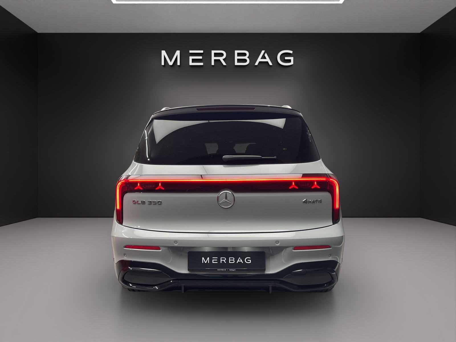 MERCEDES-BENZ GLB 350 4MATIC with EQ Technology-image-4