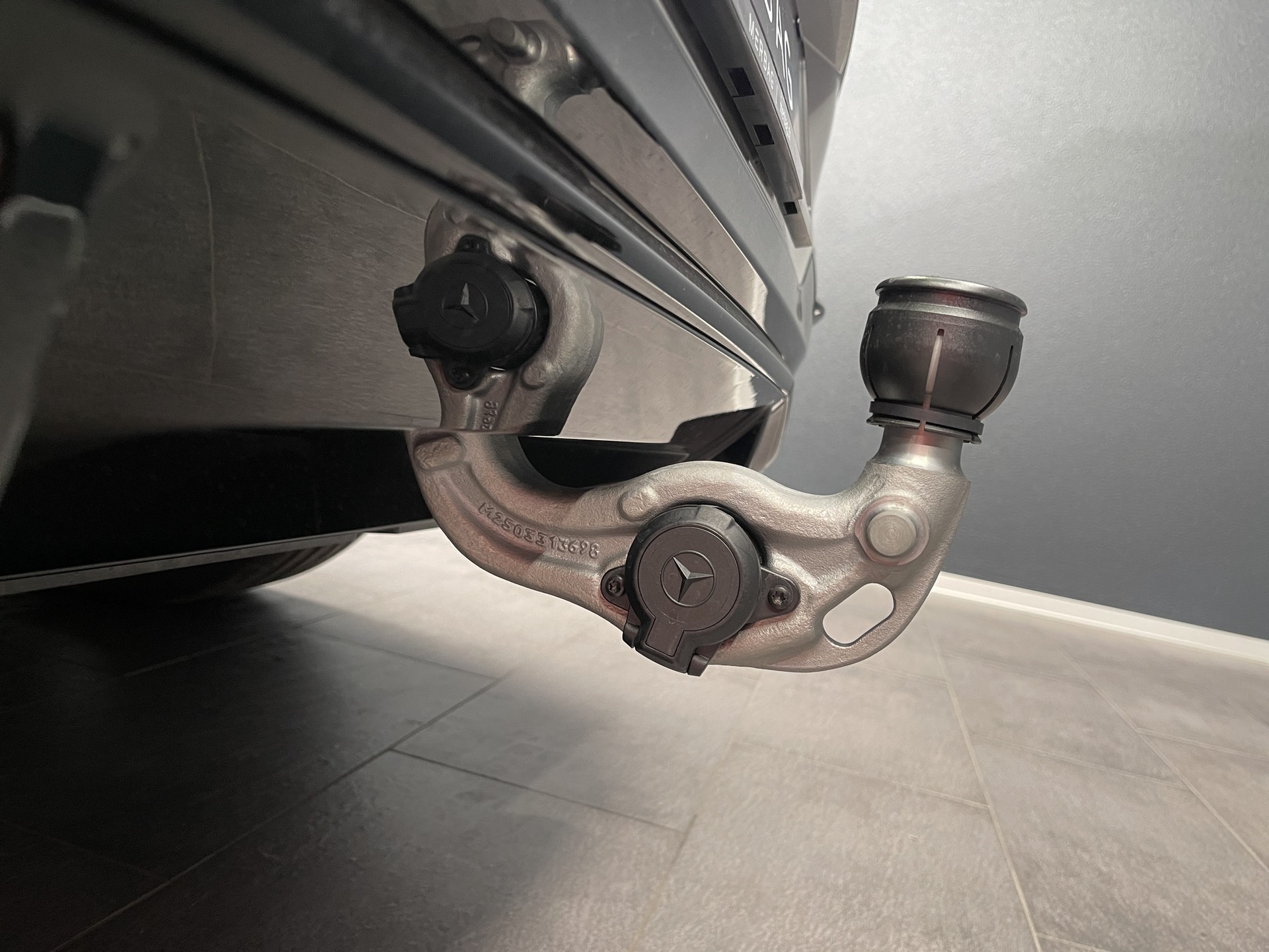 MERCEDES-BENZ GLB 350 4MATIC with EQ Technology-image-14