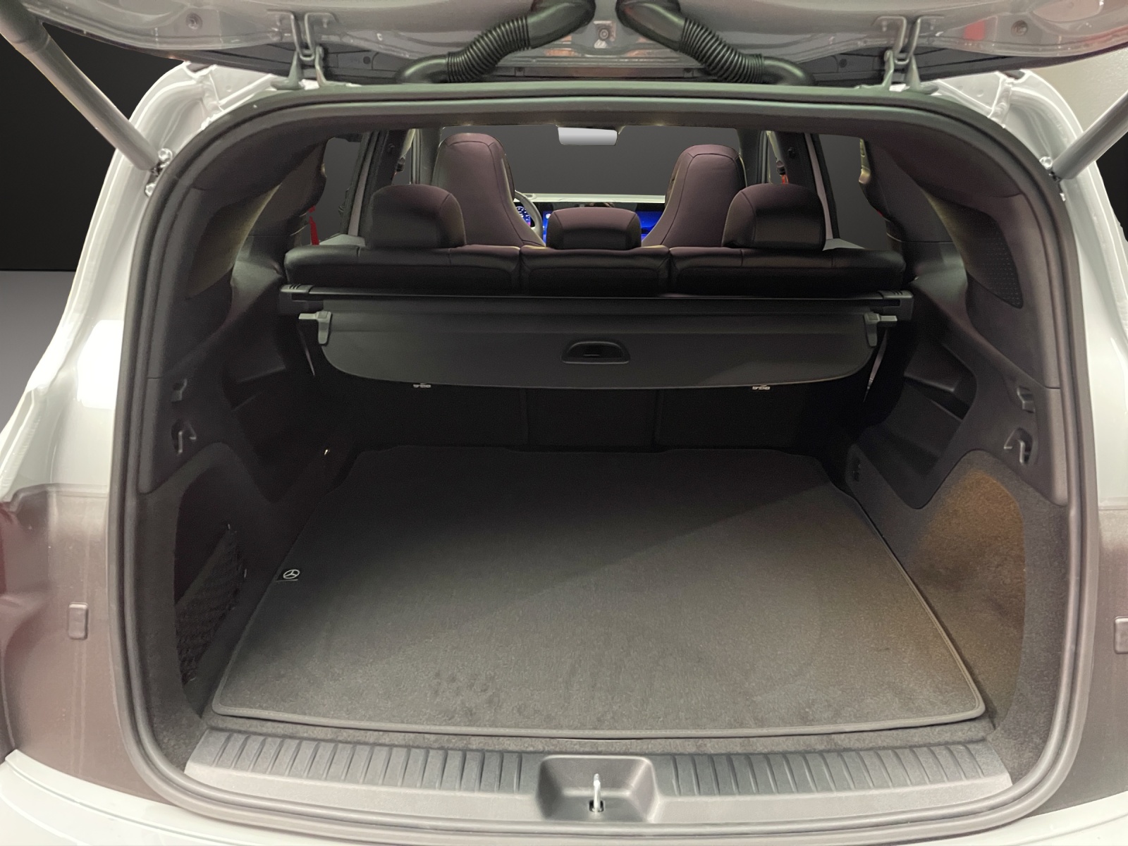 MERCEDES-BENZ GLB 350 4MATIC with EQ Technology-image-11