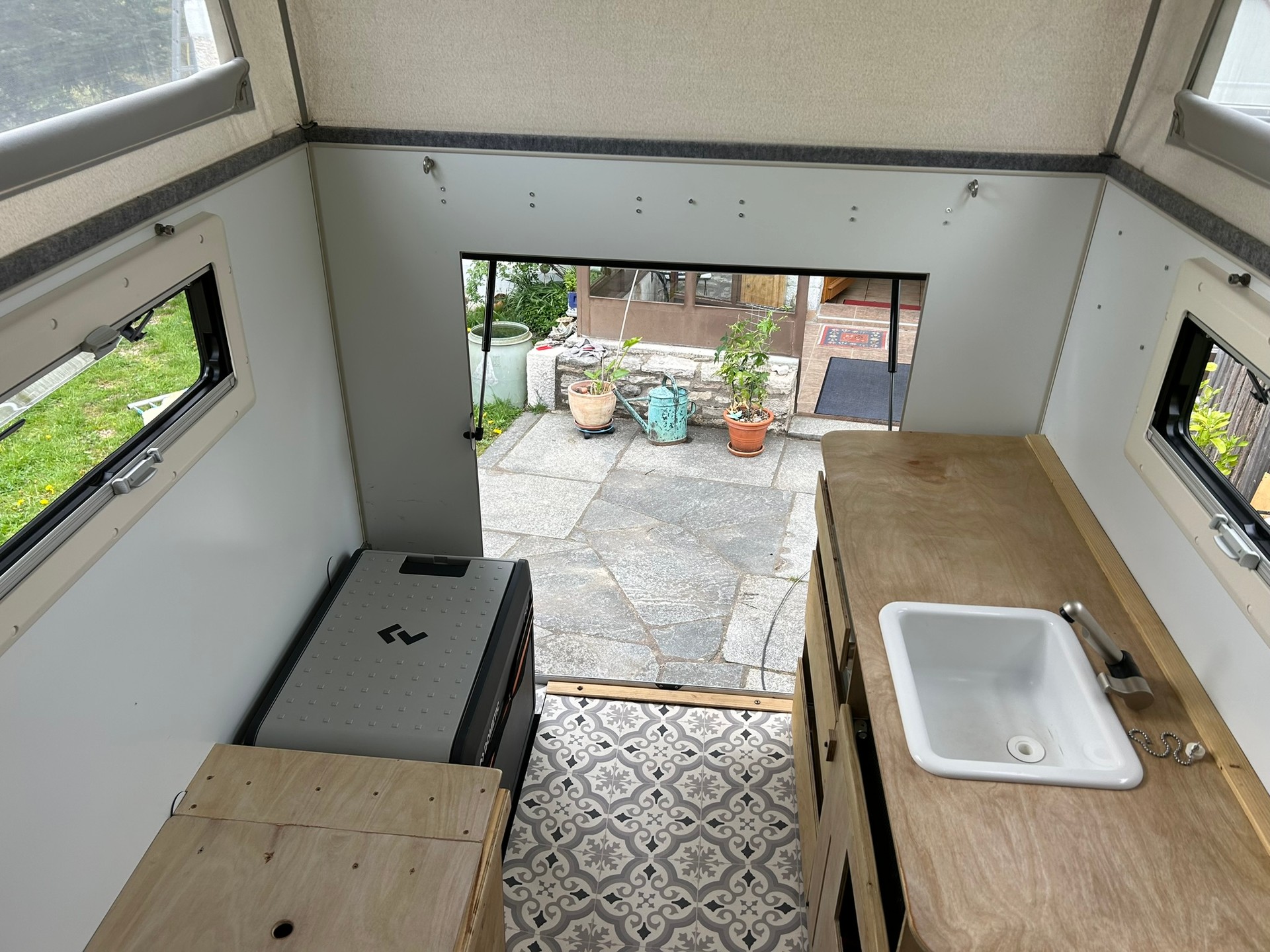 TOYOTA Hilux 4x4 Camper-image-14