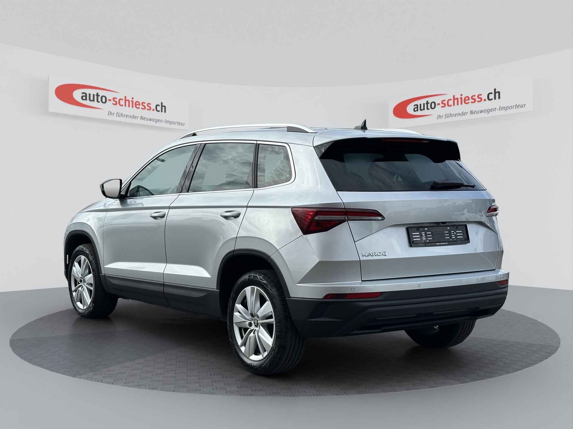 SKODA Karoq 1.5 TSI Selection DSG-image-2