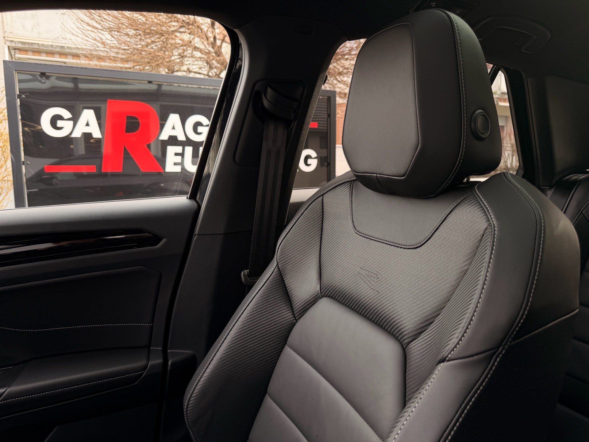 VW T-Roc R-LINE 4 MOTION *** TOP AUSSTATTUNG ***-image-28