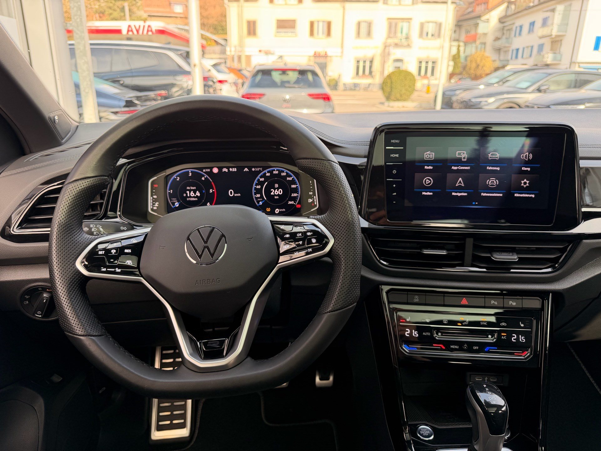 VW T-Roc R-LINE 4 MOTION *** TOP AUSSTATTUNG ***-image-9