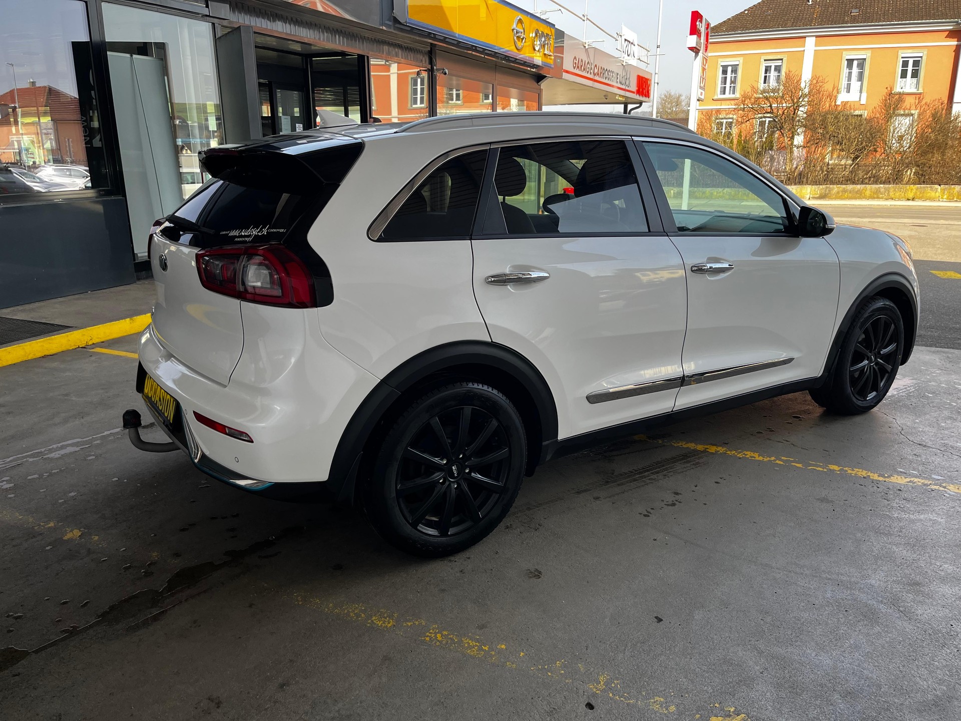 KIA Niro 1.6 Plug-in Hybrid-image-2