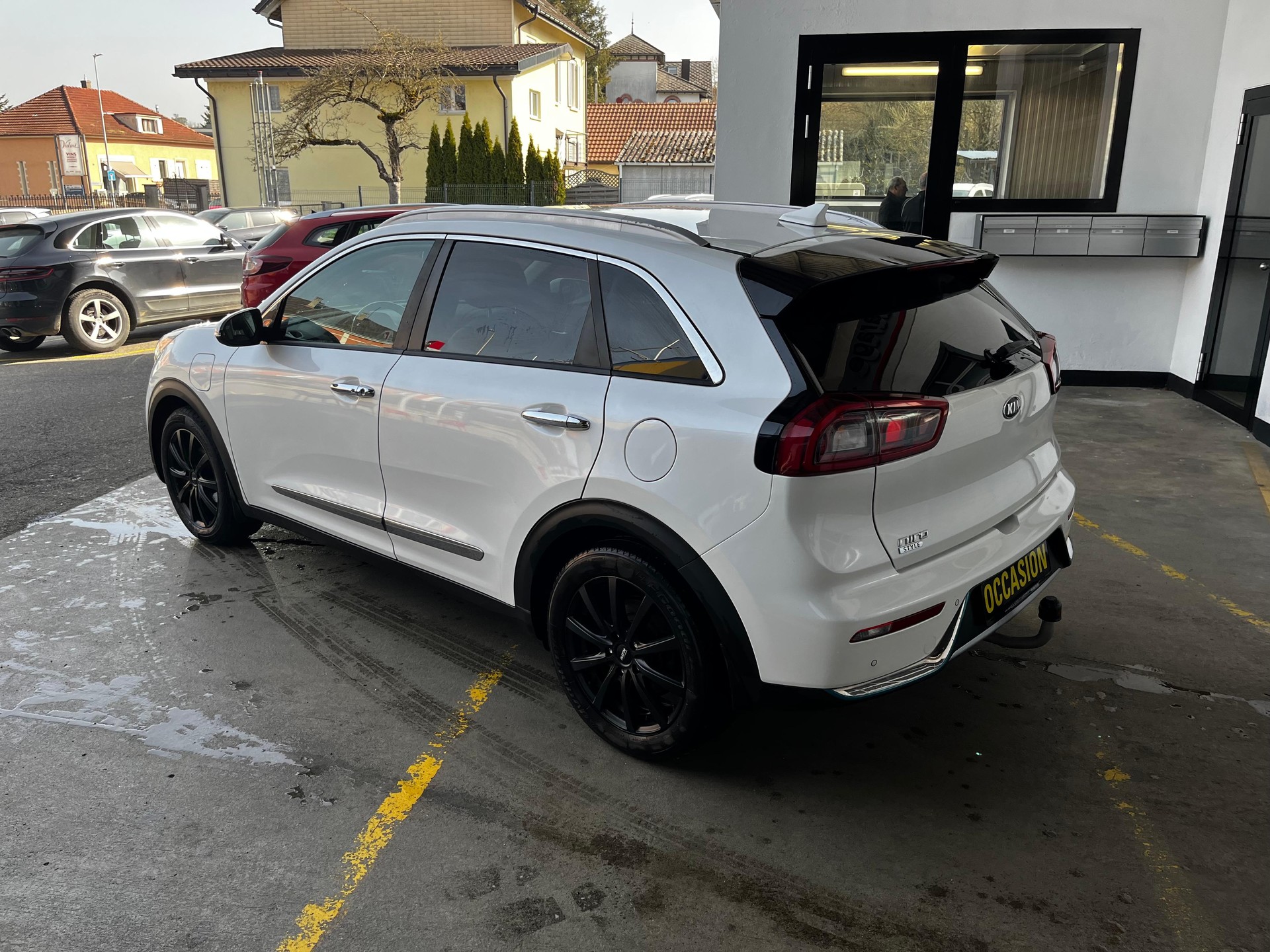 KIA Niro 1.6 Plug-in Hybrid-image-3
