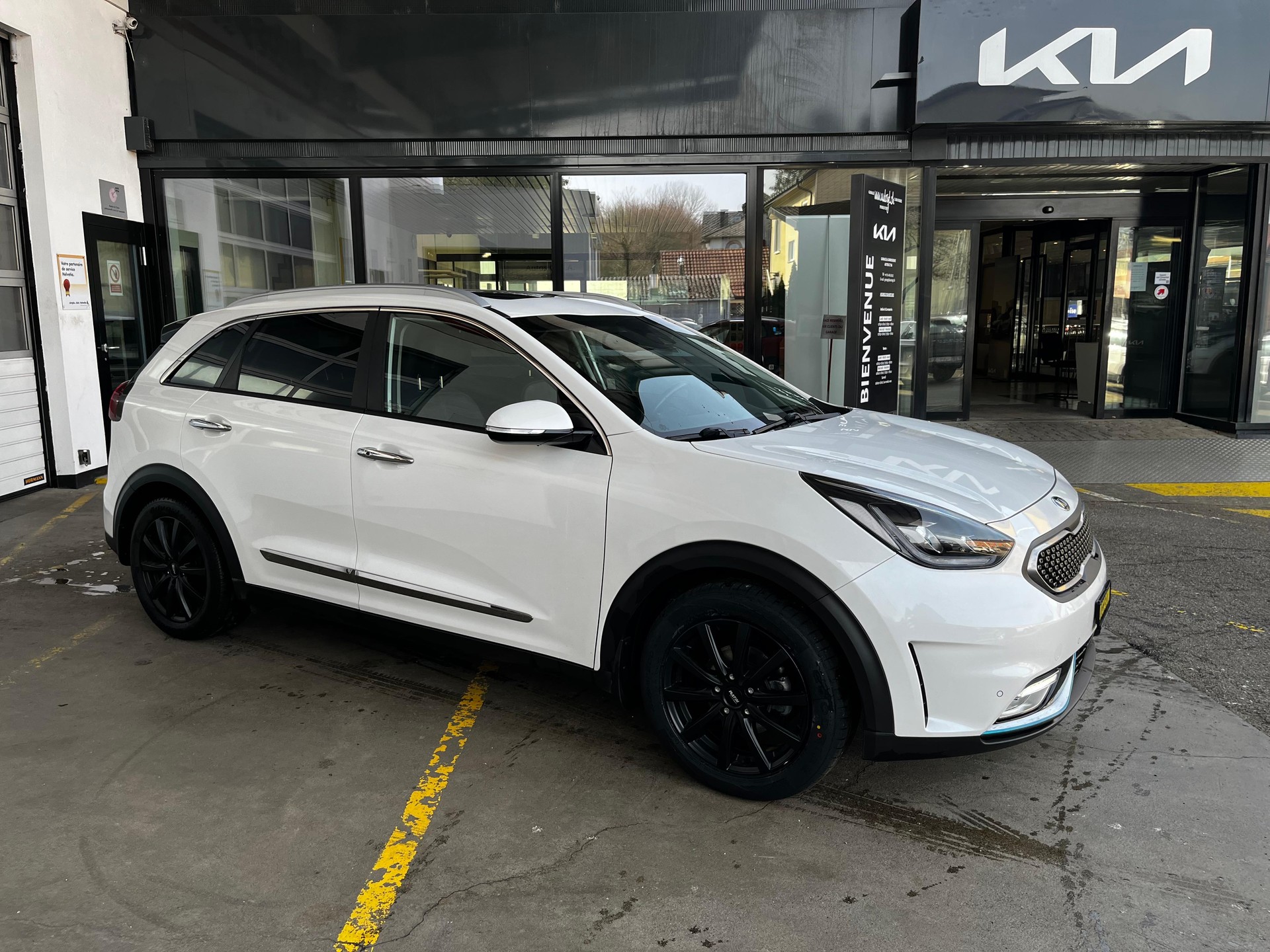 KIA Niro 1.6 Plug-in Hybrid-image-1