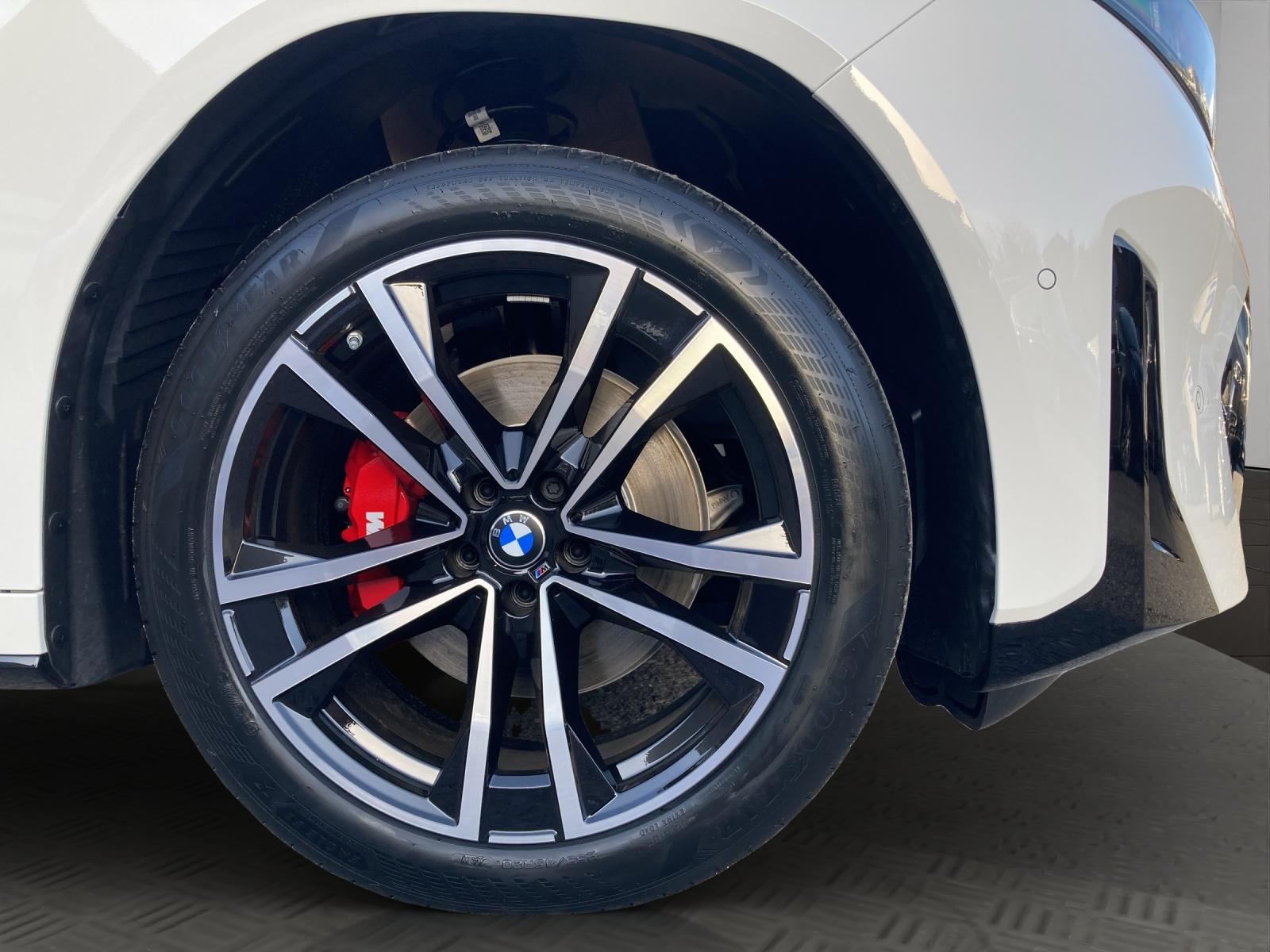 BMW iX3 50 xDrive-image-19
