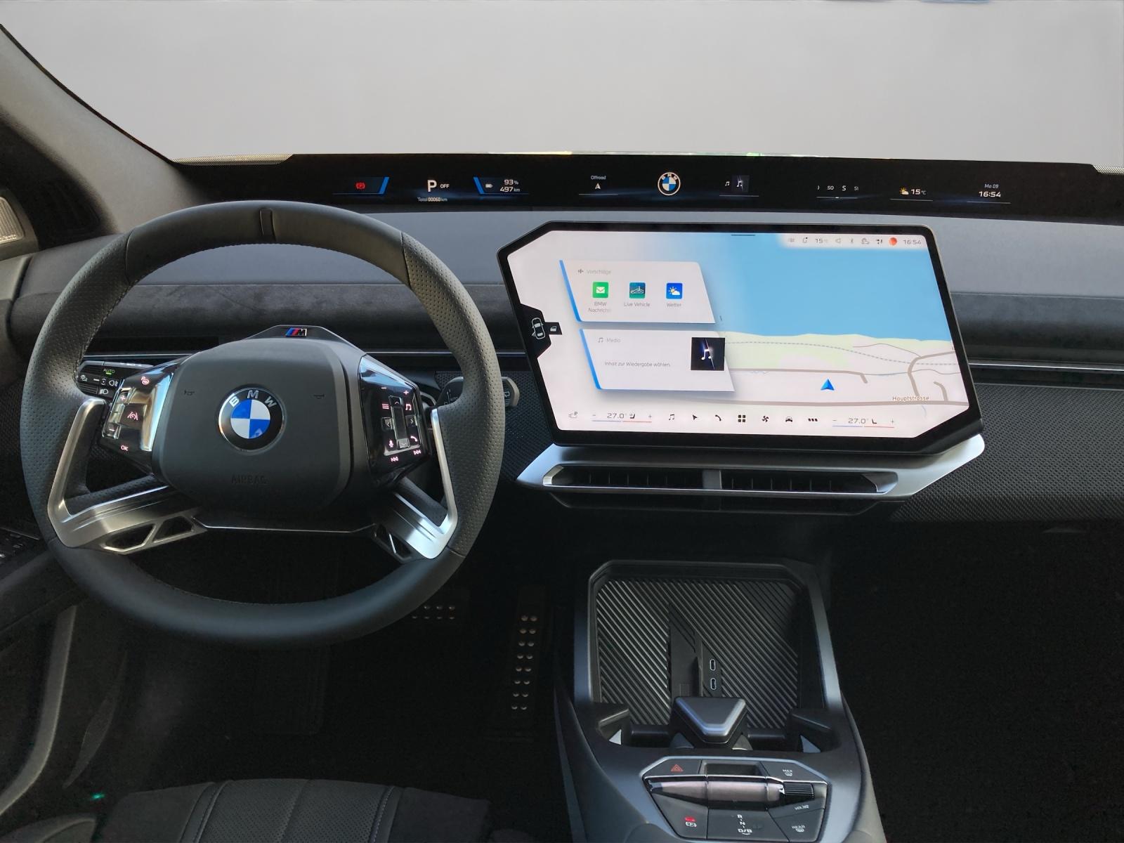 BMW iX3 50 xDrive-image-11