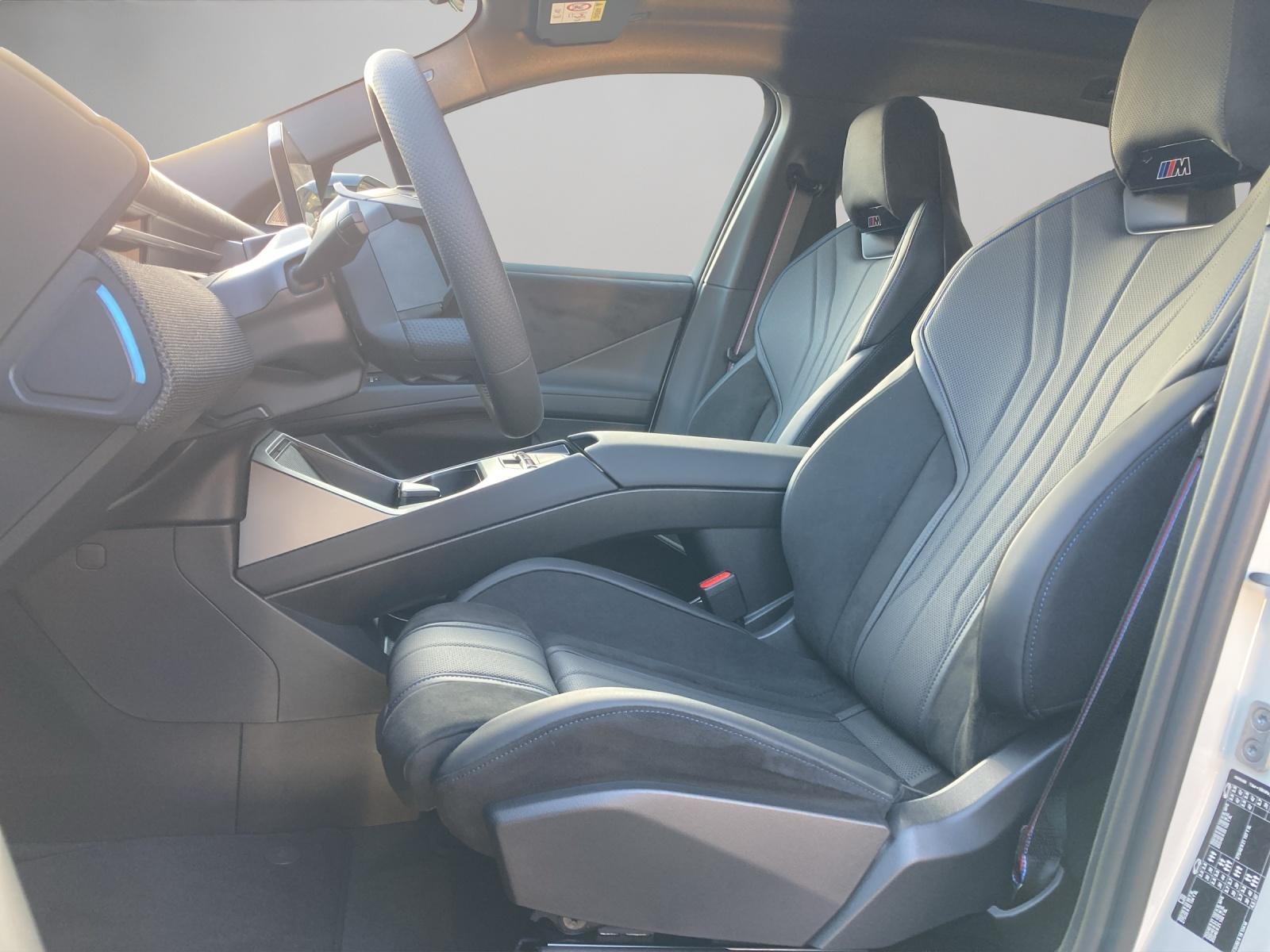 BMW iX3 50 xDrive-image-8