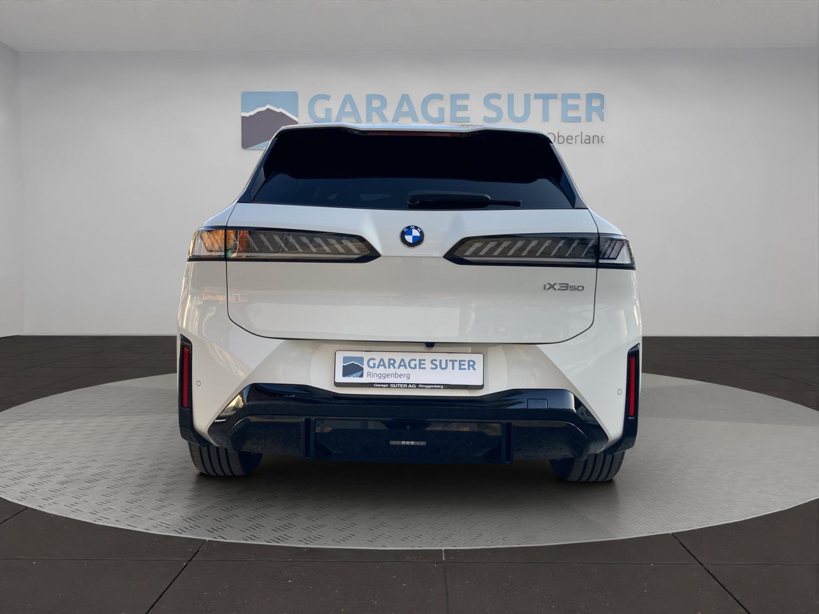 BMW iX3 50 xDrive-image-3