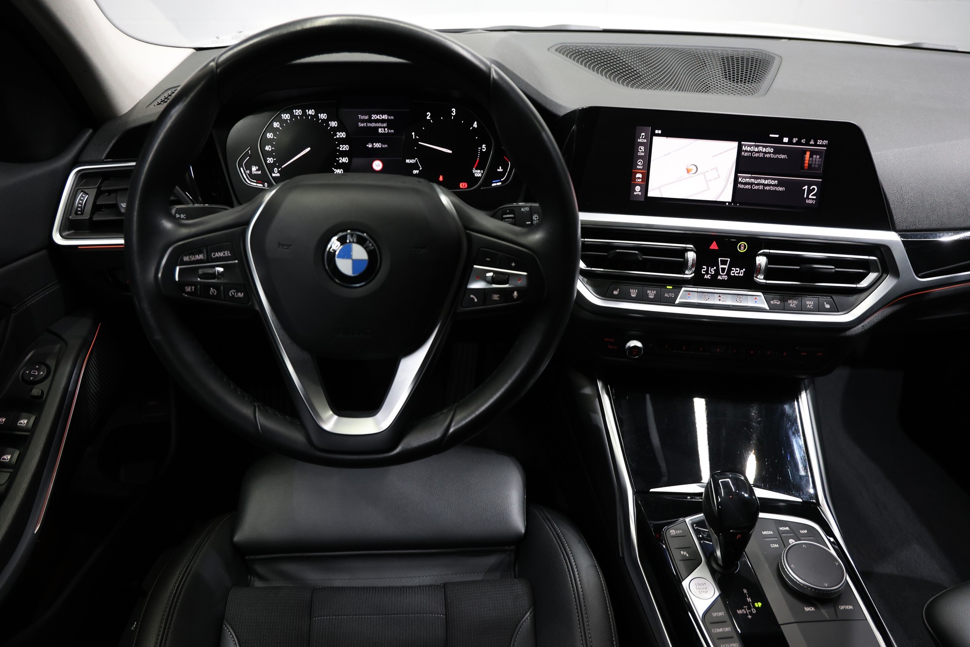 BMW 320d xDrive 48V Touring Steptronic-image-15